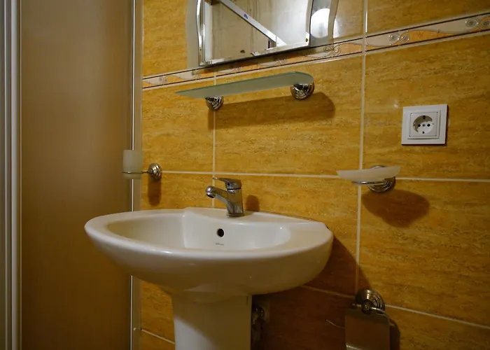 Glory Art Stone House 酒店 *